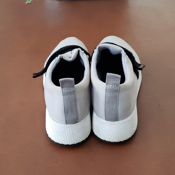 Franco Sarto Odella sneakers with velcro closure - Picture 3 of 4